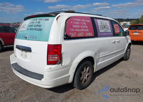 2008 Chrysler Town & Country Touring из США, поврежденный, VIN 2A8HR54P68R121543